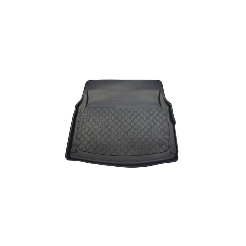 Гумирана стелка за багажник за Mercedes C-Class W205 (2014+) Sedan back seat leaning forward (foldable), righ…