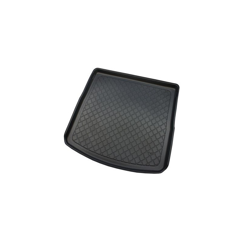 Гумирана стелка за багажник за Seat Leon III 5F ST (2014+) Combi / Seat Leon X-Perience (2014+) Combi