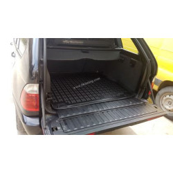 Гумена стелка за багажник за BMW X5 E53 (1999 - 2007) - Rezaw Plast