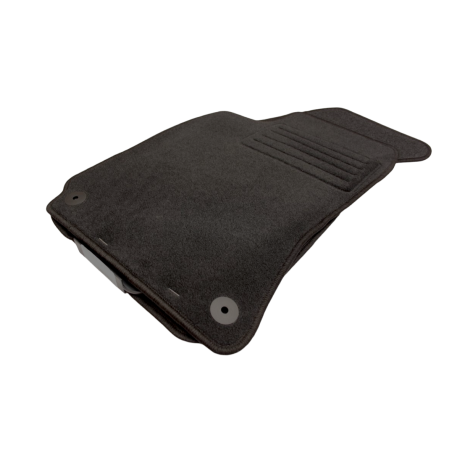 Мокетни стелки за VW Passat B5 (1996-2001) с кръгли щипки