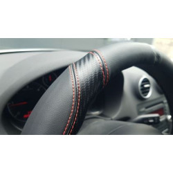 Кожен калъф за волан 38см - Carbon - карбон с червени шевове