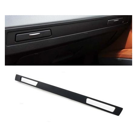 Конзола за табло за 2бр. поставки за чаши за BMW E90 - за коли без фабрични поставки за чаши