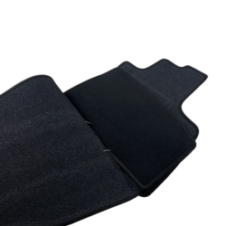 Мокетни стелки за Dacia Duster (2023+) бензин