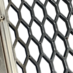 Решетка с поставка за емблема за Audi A3 (2005-2008) - RS-Look с Хромрамка