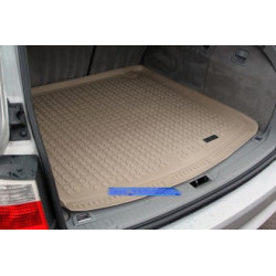 Гумена стелка за багажник BMW E61 (2003+) комби - бежова Rezaw