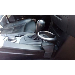 Поставка за чаши за BMW E60 / E61 - до скоростния лост